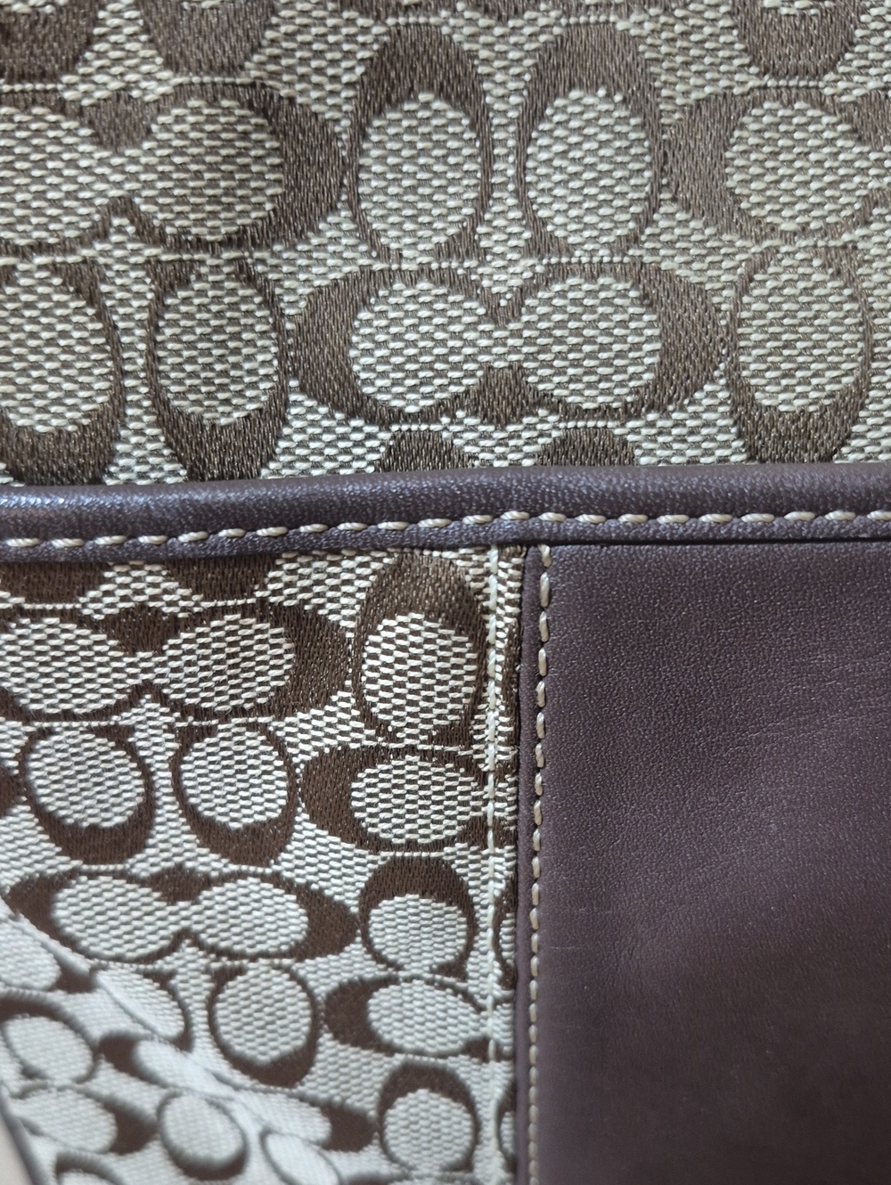 COACH Signature Pattern Jacquard 'Swingpack' Crossbody Shoulder Bag - Picture 11 of 17